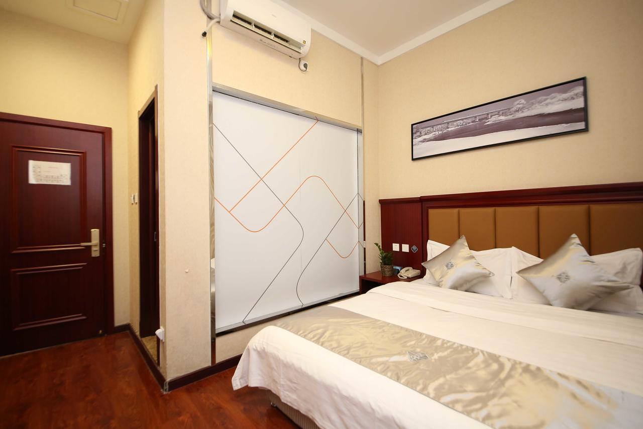 Chonpines Hotel Changchun Dış mekan fotoğraf