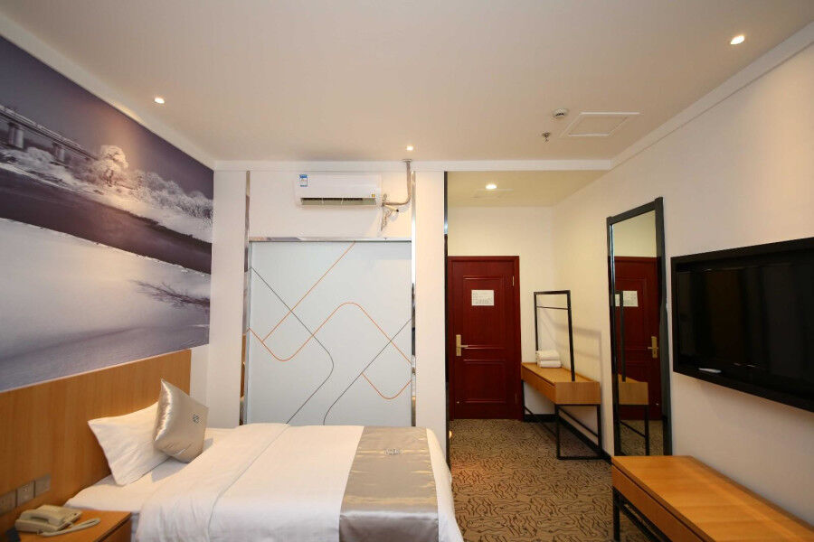 Chonpines Hotel Changchun Dış mekan fotoğraf